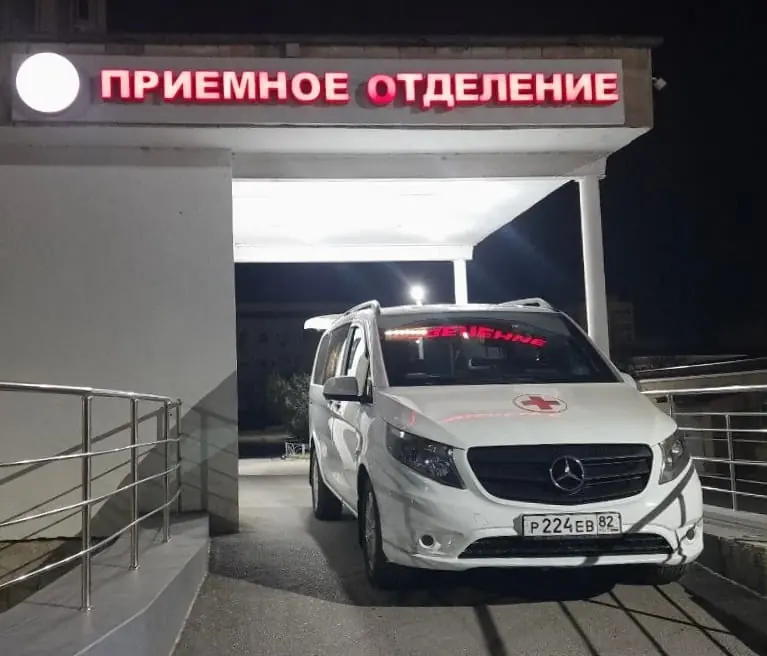 Специализированный автомобиль Mercedes для перевозки лежачих больных в Донецке